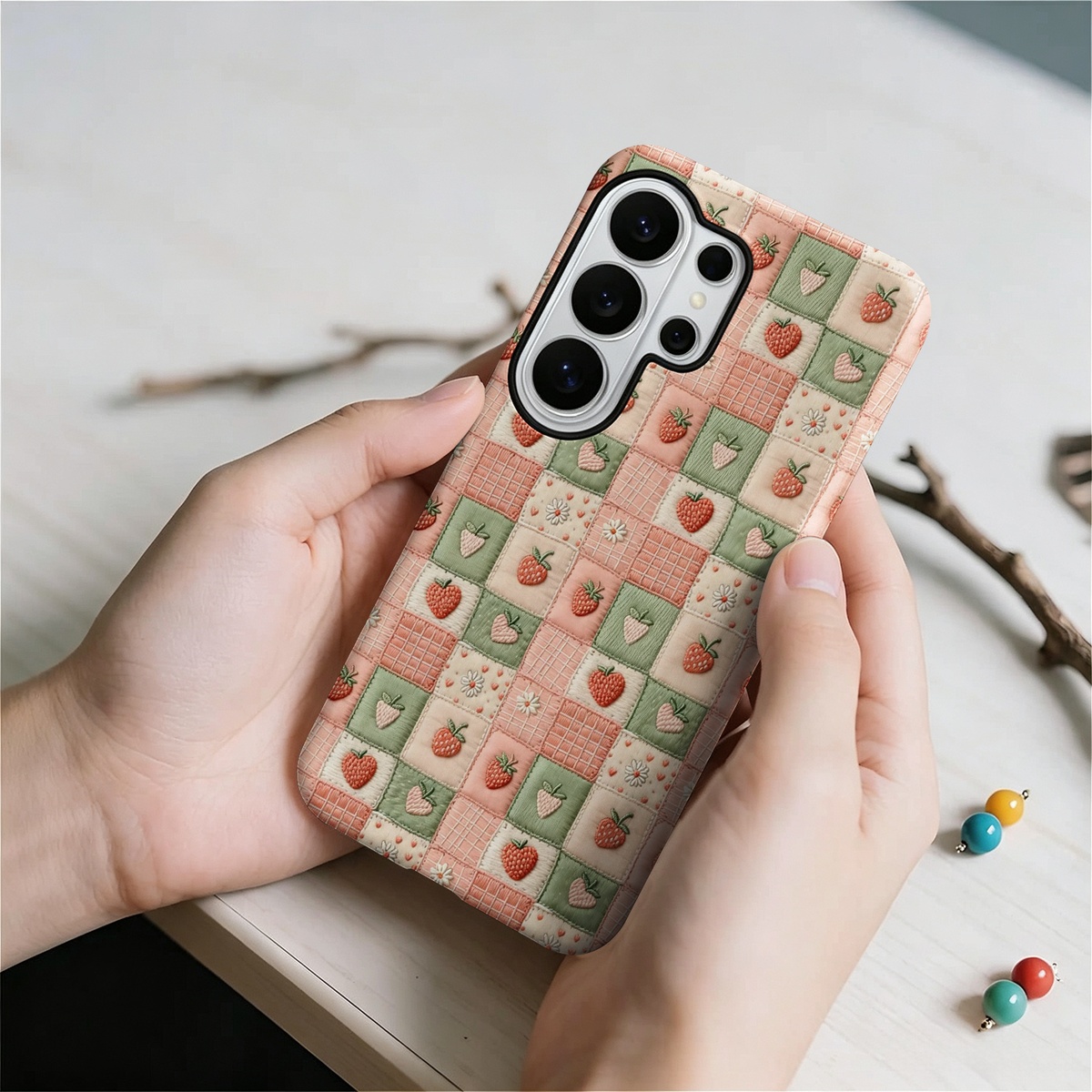 Haftowane etui na telefon 2 w  – Samsung Galaxy S24 recenzja i cena